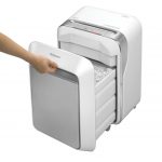 ⁦מגרסת נייר פתיתים 15 דפים 23 ליטר Fellowes Powershred LX211⁩ – תמונה ⁦2⁩
